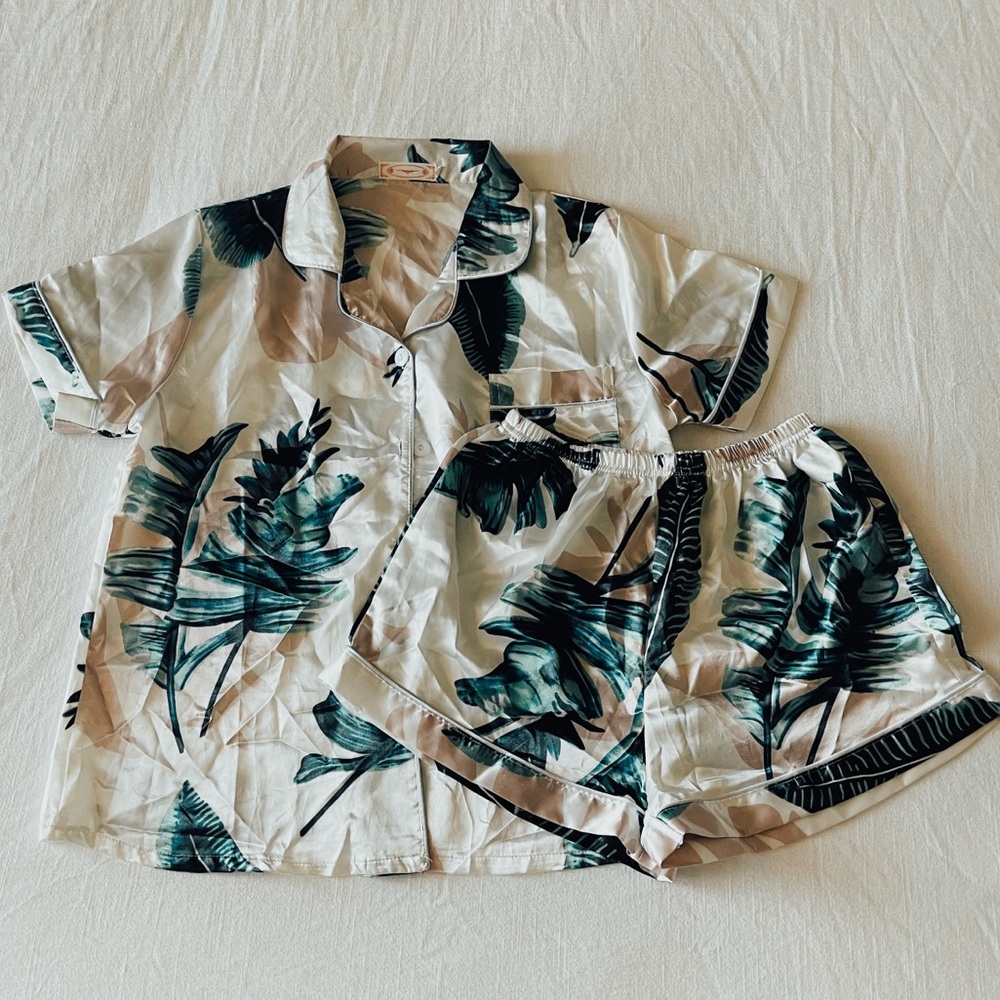 Topical print satin pajama set